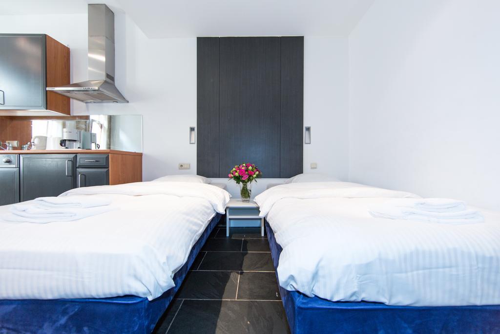 Azimut Flathotel Aparthotel Brussel Kamer foto